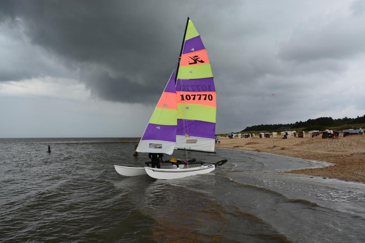 Luettje Huus Frieda Mit Strandkorb Am Strand Von Mai Bis September Lejlighed Cuxhaven Eksteriør billede